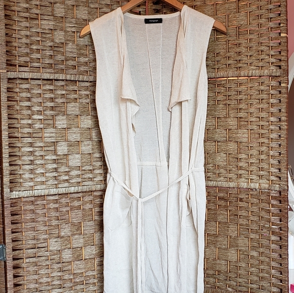 Marks and Spencer Open Styled Vest Cream A… - Picture 1 of 7
